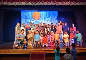 مخرج مسرحية "رحلة في أعماق البحار": نتناول قصة "سنو وايت" بشكل مختلف