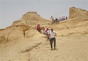 بالصور- صحراء "وادي الحيتان" لمشاهدة "خسوف القمر" في الفيوم
