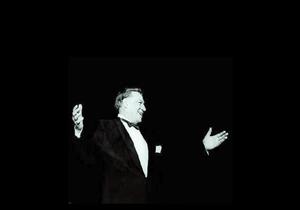 بهذه الكلمات.. حفيد فريد شوقي يحيي ذكرى وفاة وحش الشاشة - (صورة)