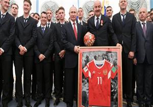 بوتين يكرم المنتخب الروسي بعد إنجاز المونديال