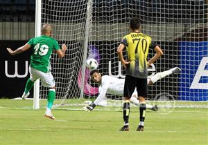 افتتاح الدوري يشهد أول ضربة جزاء مهدرة وحالة طرد