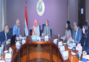 وزيرا التجارة والبيئة يبحثان سبل تطبيق الاشتراطات البيئية في الصناعة