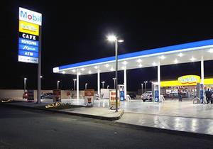 4 نصائح مهمة لـ"تفويل" السيارة في الصيف.. أبرزها "فوِّل بالليل متأخر"