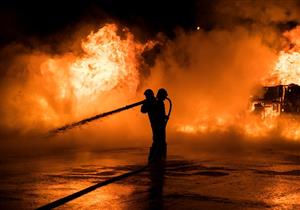 فيديو وصور.. تفحم سيارة نقل أعلى محور سعد الدين الشاذلي