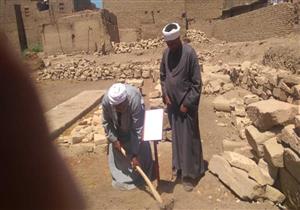 بالصور.. "الآثار" تبدأ تطوير معبد الطود بالأقصر بإزالة الحشائش