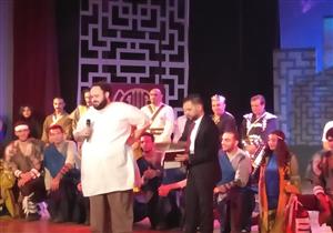 بكاء "تيخا" ومشاكل بالصوت.. لقطات من افتتاح "حدث في بلاد السعادة" (صور)