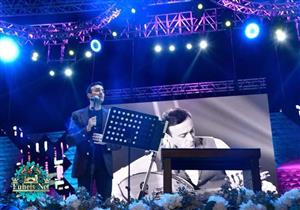 صابر الرباعي ينعى شهيد الفحيص ويستكمل حفله بالأردن (فيديو)