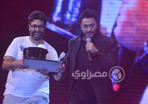 أكرم حسني عن حفل تامر حسني: "جمهور عظيم وحفلة عظيمة"