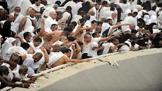 حكمة رمي الجمرات وحكاية سيدنا إبراهيم مع الشيطان