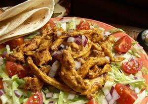 تعرفي على طريقة عمل سلطة شاورما الفراخ اللذيذة 