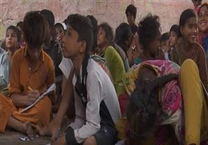 في كراتشي "مدرسة صباحًا ومعبد هندوسي مساءً".. والمُعلّمة مسلمة