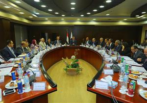 وزير النقل: 260 مليون جنيه إيرادات "MOT" للاستثمار بالسكك الحديدية في 2017