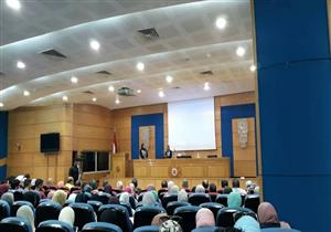 محافظ بورسعيد يشهد فعاليات الدورة التأهيلية للشباب بالهيئة الاقتصادية لمحور القناة