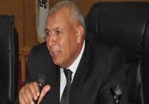 مصادر: محافظ الوادي الجديد يغادر لأداء اليمين الدستورية بعد تجديد الثقة