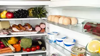 3 أطعمة تسبب التسمم عند حفظها بالثلاجة.. احترس منها 