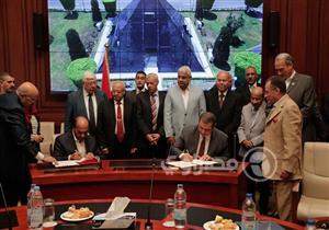 وزير القوى العاملة يوقع اتفاقية عمل مع "النساجون الشرقيون" لمنح علاوة للقطاع الخاص