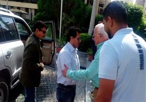 بالصور- وزير الشباب يصل إلى بورسعيد لإطلاق حملة "شارك ونظف"