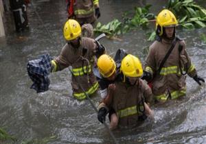 إعصار "مانكوت" يقذف بالأسماك إلى الشوارع