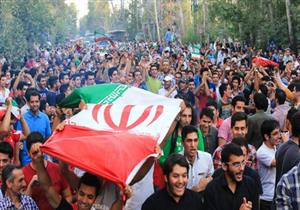 كيف يتهاوى النظام الإيراني من الداخل؟