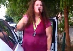 فيديو صادم.. تركية تصنع من القطط "شاورما" للسوريين