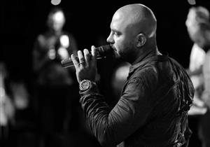 بالصور- محمود العسيلي يحيي حفله الثالث في الإسكندرية