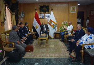 بالصور.. "الوادي الجديد" تستقبل رجال أعمال كوريين لبحث فرص الاستثمار بالمحافظة