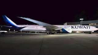 تعرض طائرة كويتية لحادث بسيط في مطار الكويت قبل إقلاعها