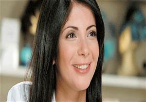 احتفالا بمرور 16 عاما.. منى زكي تستعيد ذكريات فيلم "سهر الليالي"