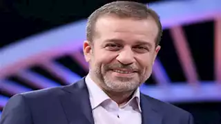 بـ علم مصر.. شريف منير يحتفل بصعود المنتخب الوطني لكأس العالم 2026