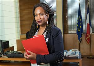 استقالة وزيرة الرياضة الفرنسية في أحدث ضربة لماكرون 