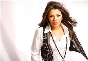 المرض يمنع أمينة من حضور حفل زفاف مينا عطا