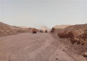 بقيمة 35 مليون جنيه.. تنفيذ 10% من المرحلة الثانية بمحور "تنيدة منفلوط" 