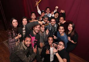 بالصور- أشرف عبدالباقي وأبطال "جريما في المعادي" يحتفلون بالعام الجديد على مسرح الريحاني