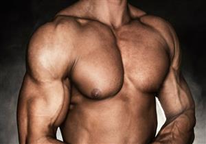 بعيدا عن الجراحة والهرمونات.. كيف تحصل على عضلات صدر قوية؟