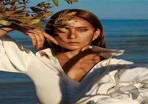 نيللي كريم بملابس تنكرية:"طفولتي"