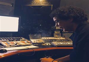 "مصراوي" يكشف كواليس أحدث أغاني محمد منير "روح"‎- (فيديو)