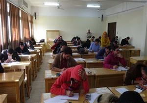 رئيس جامعة المنيا يتفقد امتحانات كلية الهندسة