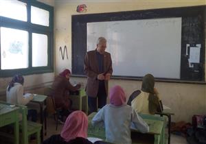 وكيل "تعليم القليوبية" يتفقد سير امتحانات الشهادة الإعدادية  