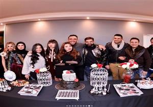 بالصور| أصدقاء رامي جمال يحتفلون معه بإطلاق أول مشاريعه التجارية