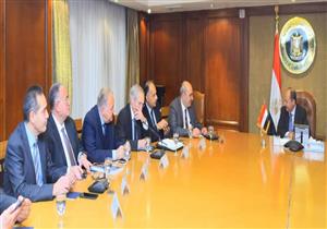 التجارة تعيد تشكيل المجالس التصديرية وتخفض عددها إلى 12 مجلسا