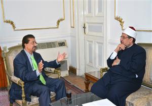  وزير الأوقاف يتلقي دعوة لحضور افتتاح أكبر مساجد أستراليا