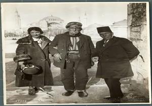 "زارو آغا" عاش بين ثلاثة قرون وأنجب في السادسة والتسعين