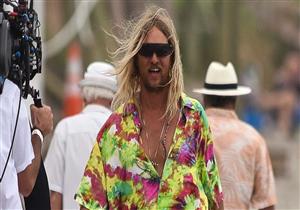 زاك إيفرون يكشف عن البوستر الرسمي لـ"The Beach Bum"