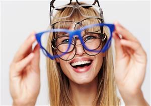 هل يختلف تأثير ألوان "الأنتي ريفلكشن" على العين؟