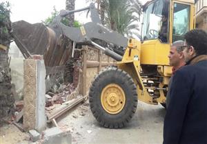 إزالة 4 حالات تعد على الأراضي الزراعية بدمياط