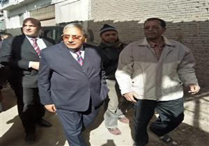  محافظ الدقهلية يتفقد "مقابر الدراسات" بعد شكاوى من غرقها بالصرف الصحي