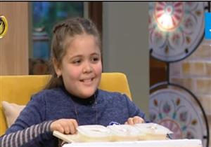 أصغر بائعة أرز بلبن تروي تجربتها في مساعدة والديها