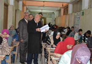 رئيس جامعة الزقازيق يتفقد امتحانات الفترة المسائية بكليتي الطب البيطري والطفولة
