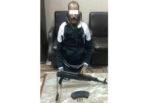القبض على مسجل بحوزته سلاح آلي لاستخدامه في أعمال البلطجة بالدقهلية