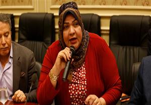 النائبة أمل زكريا تطالب برفع كفاءة الطرق